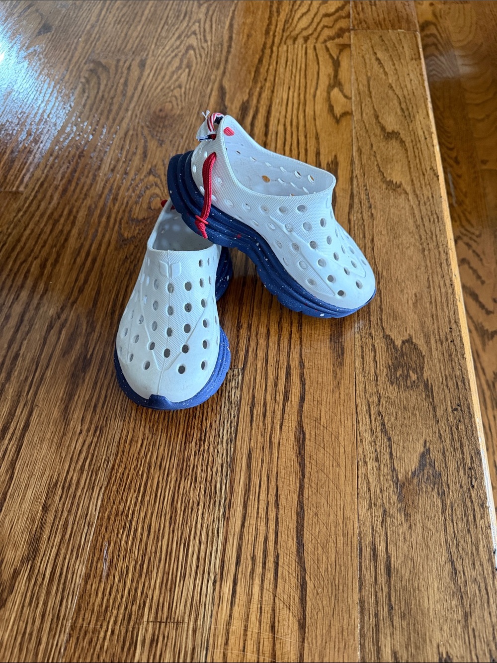 Kids Water Shoe Clog in White and Blue